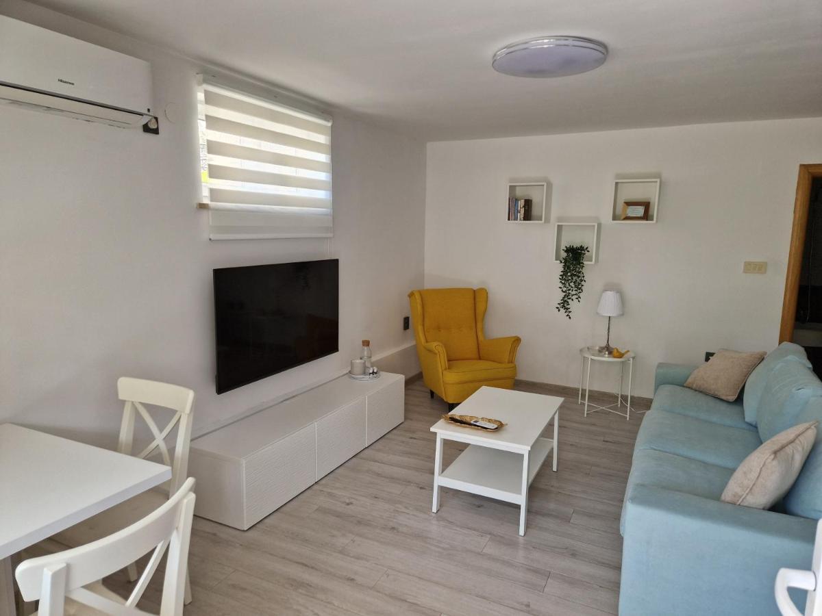 Apartman Jurjevic Krk Town Eksteriør bilde