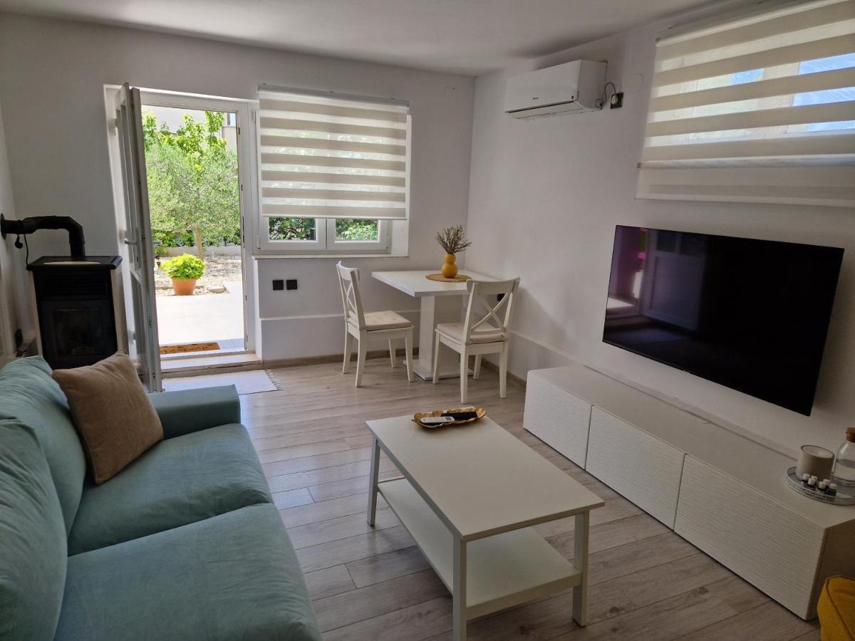Apartman Jurjevic Krk Town Eksteriør bilde